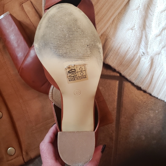 Boutique Style Booties - Picture 2 of 3